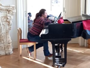 Katharina am Flügel